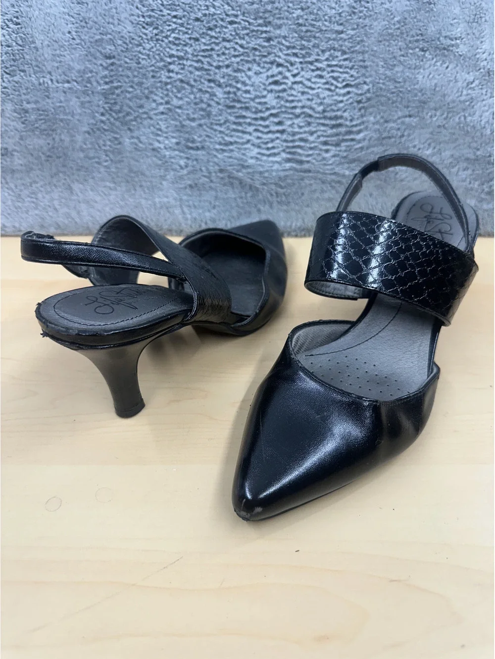 LifeStride Black Kitten Heel Slingback Pumps Pointed Toe